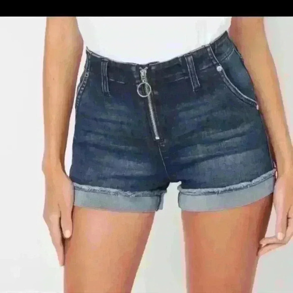 GUESS Ezra Mid Rise Zip Front Denim Shorts Size US 30 - Picture 7 of 7
